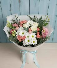Букет цветов из:  Розы, Лизиантусы и Хризантемы #REPLACE_PRED# Петровске-Забайкальском