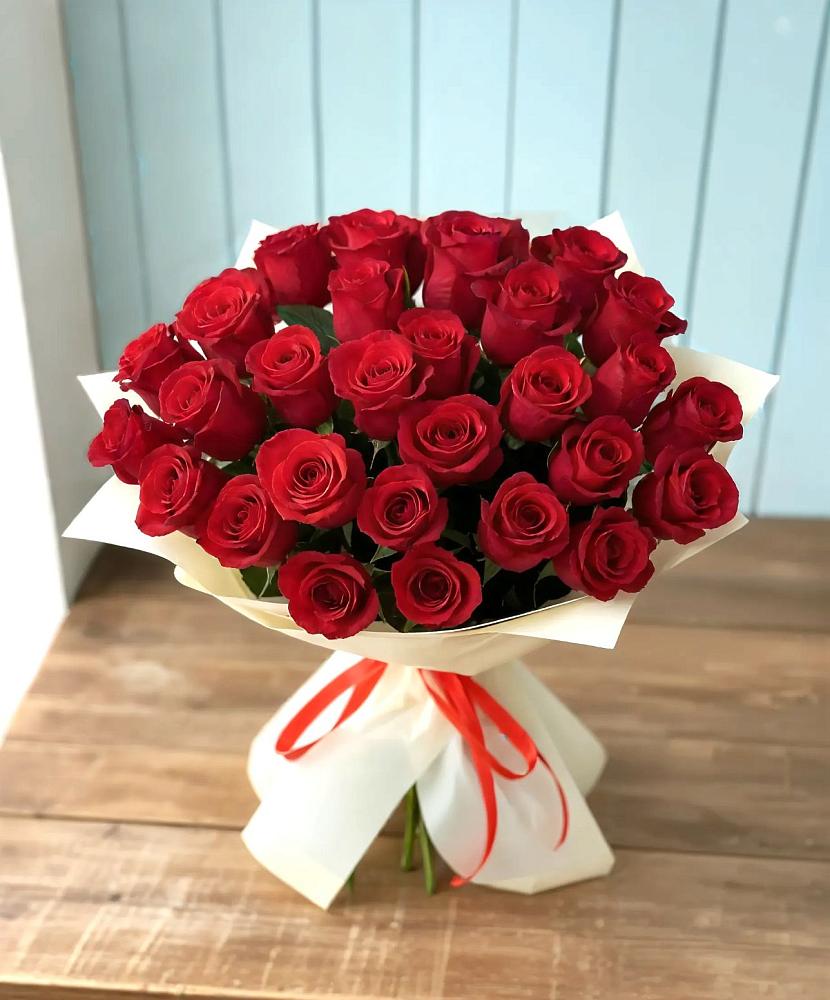 Букет 29 Красных роз в Петровске-Забайкальском