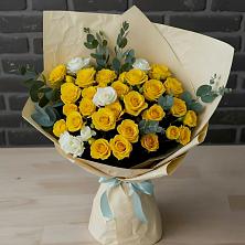 Букет цветов из:  Розы в Петровске-Забайкальском