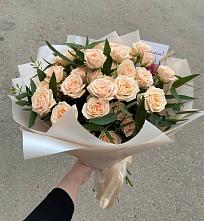 Букет Кремовые розы Латте в Петровске-Забайкальском