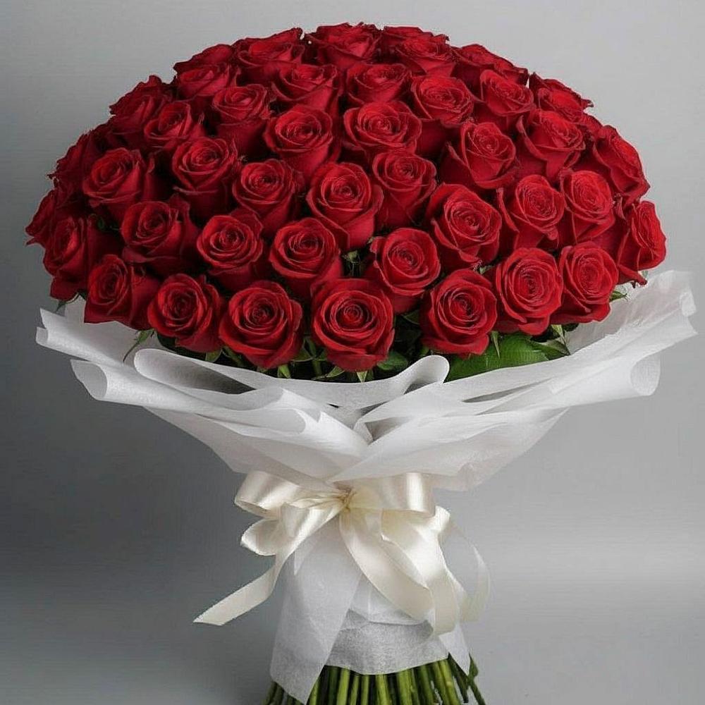 Букет 101 Красная роза Блэк Мэджик в Петровске-Забайкальском