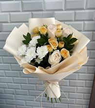 Букет цветов из:  Розы и Хризантемы в Петровске-Забайкальском