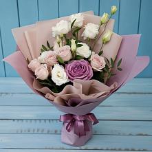 Букет цветов из:  Розы и Лизиантусы в Петровске-Забайкальском