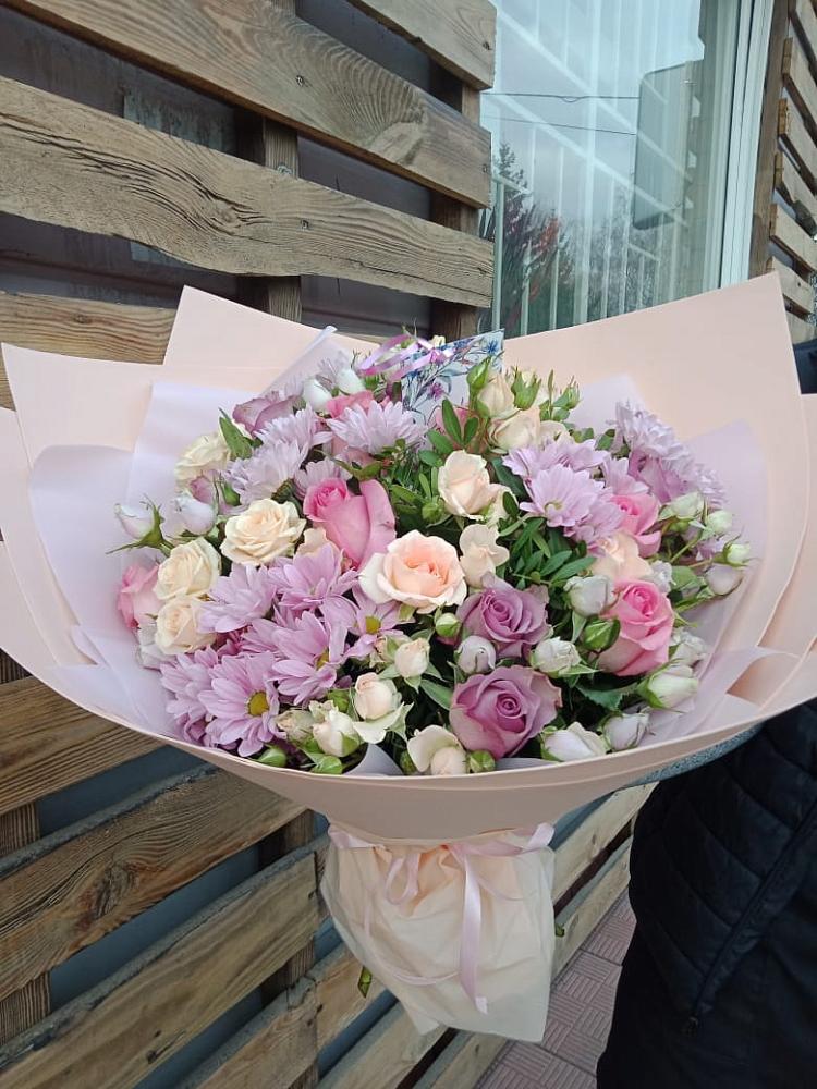 Букет цветов из: Розы и Хризантемы в Петровске-Забайкальском