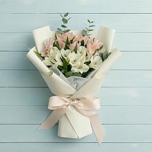 Букет цветов из:  Альстромерии в Петровске-Забайкальском