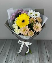 Букет цветов из:  Розы, Герберы и Хризантемы в Петровске-Забайкальском