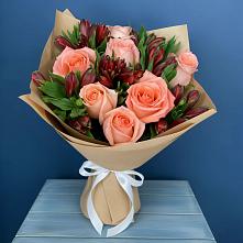 Букет цветов из:  Розы и Альстромерии #REPLACE_PRED# Петровске-Забайкальском