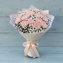 Букет цветов из:  Гвоздики в Петровске-Забайкальском