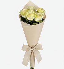 Букет цветов из:  Розы в Петровске-Забайкальском
