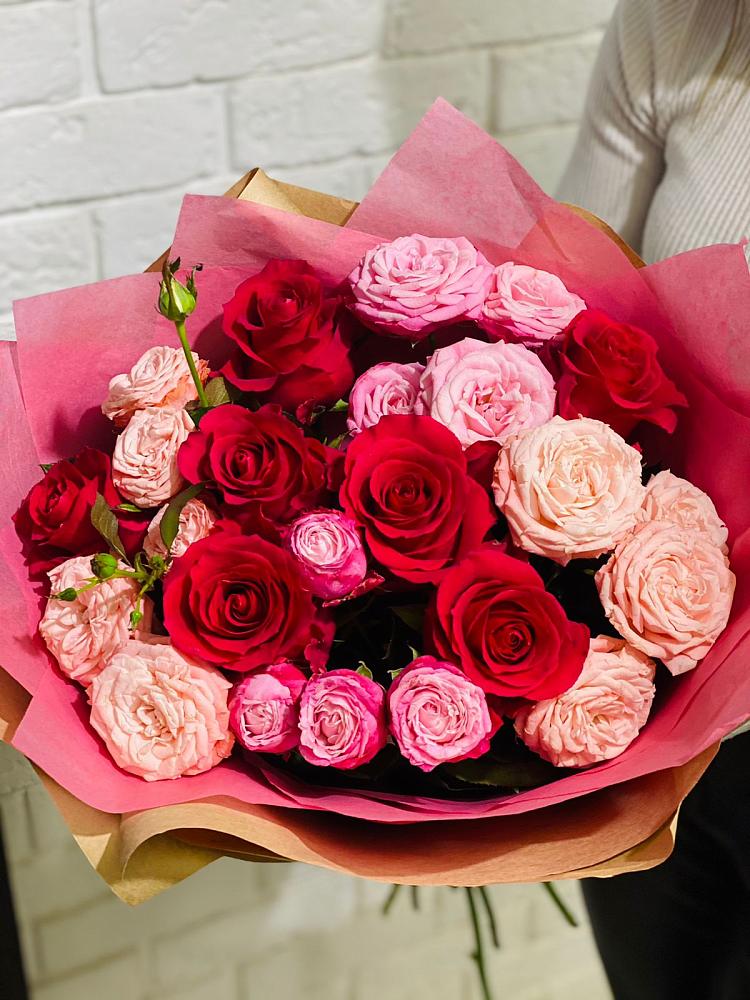 Букет цветов из: Розы в Петровске-Забайкальском