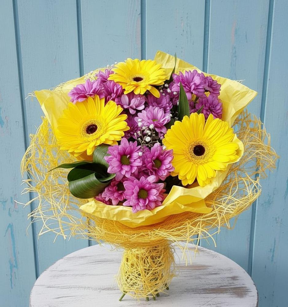 Букет цветов из: Хризантемы и Герберы в Петровске-Забайкальском
