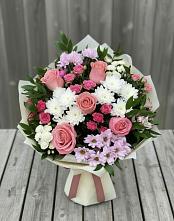 Букет цветов из:  Альстромерии, Гвоздики, Розы и Хризантемы в Петровске-Забайкальском