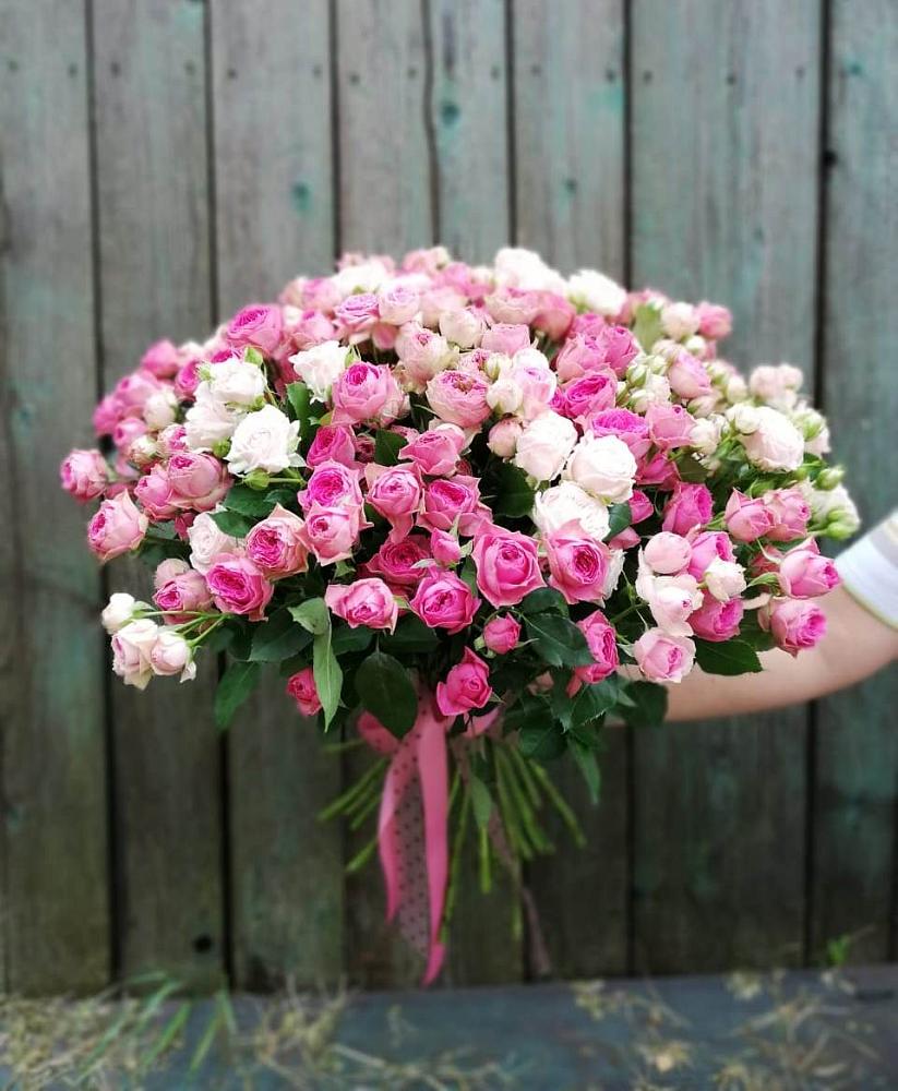 Букет Розовые кустовые розы Натали и Лав Лидия в Петровске-Забайкальском