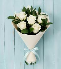 Букет цветов из:  Розы в Петровске-Забайкальском