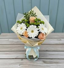 Букет цветов из:  Герберы, Розы и Хризантемы в Петровске-Забайкальском