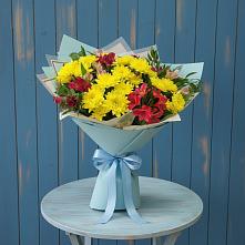Букет цветов из:  Альстромерии и Хризантемы в Петровске-Забайкальском