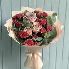 Букет цветов из:  Гвоздики и Розы в Петровске-Забайкальском