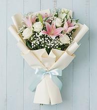 Букет цветов из:  Лилии в Петровске-Забайкальском