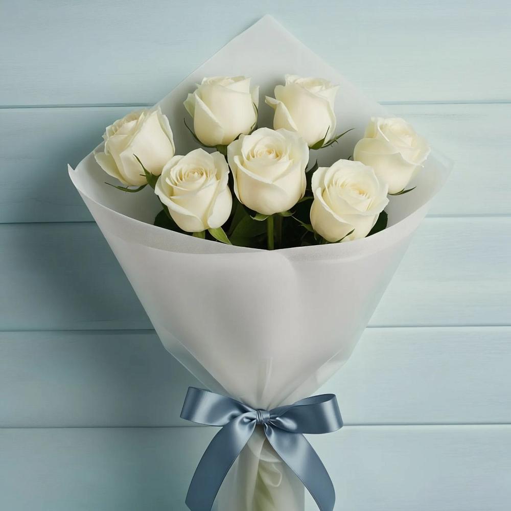 Букет 7 Белых роз Эдлесс Лав в Петровске-Забайкальском